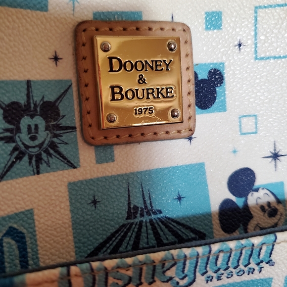 DOONEY AND BOURKE Disney's 60th Anniversary collectors addition purse - Picture 5 of 9